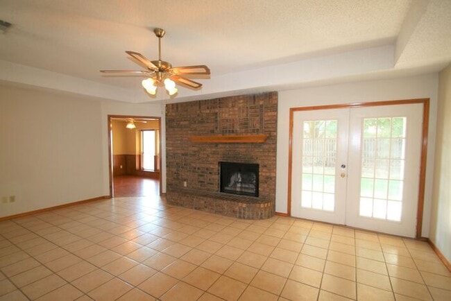 Building Photo - Corner Lot Charmer Off Chapel Creek | 4BR/2BA with Fireplace, Garden Tub & Fenced Backyard