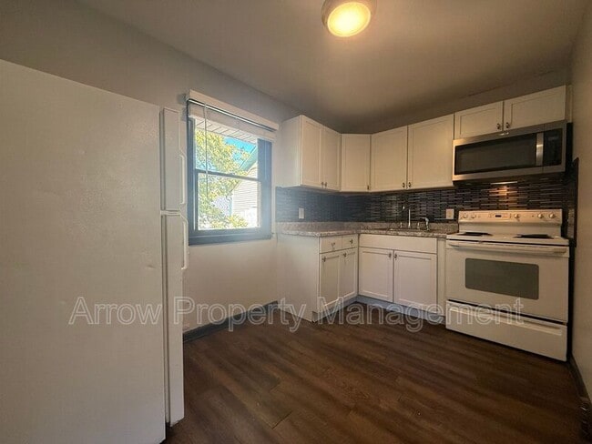 Photo - 845 S 29th St Unit 3