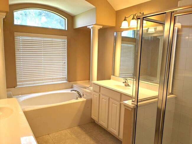 Photo - 10430 Lyndon Meadows Dr