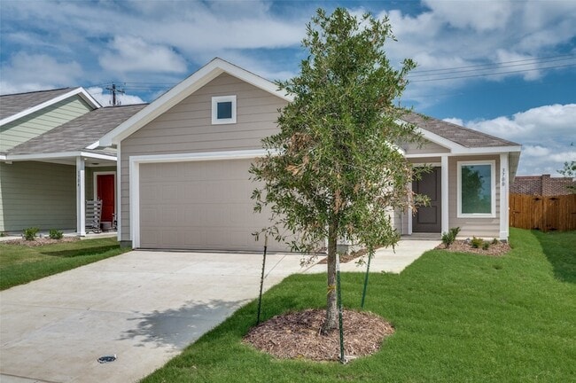 Photo - 3708 Bluebird Ln House