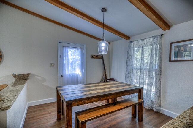 Photo - 26 N Debonaire Ct