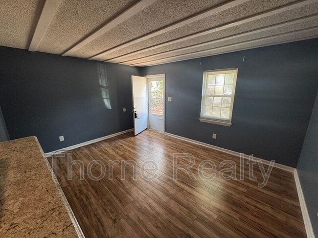 Photo - 914 Belvedere St
