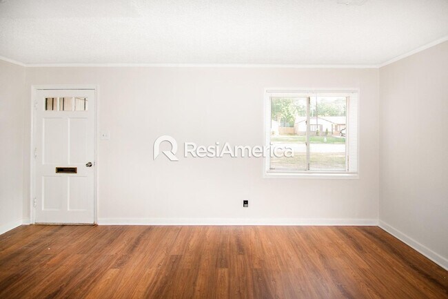 Photo - Newly Renovated 3/1 In 38111