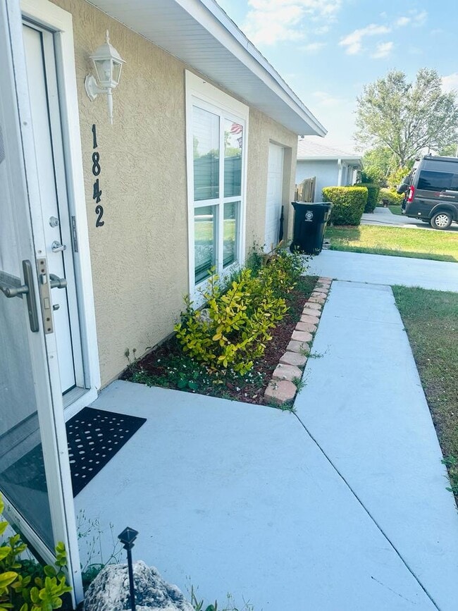 Photo - 1842 SW Morelia Ln