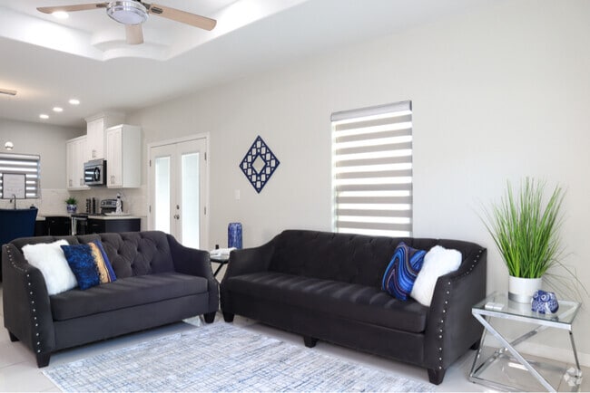 Building Photo - 204 W Rutherford Ave Rental