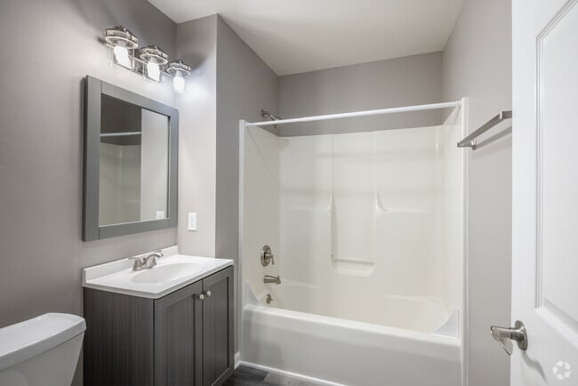 2BR, 1.5BA - 1,200SF - Primary Bathroom - Bristol Cove Apartments LLC