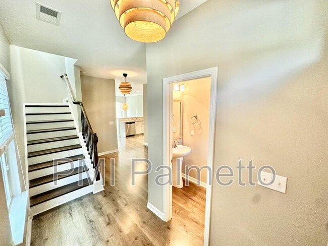 Photo - 117 Weeping Oak Ln