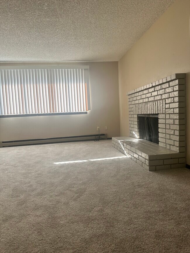 Photo - 1928 E Bridgeport Ave