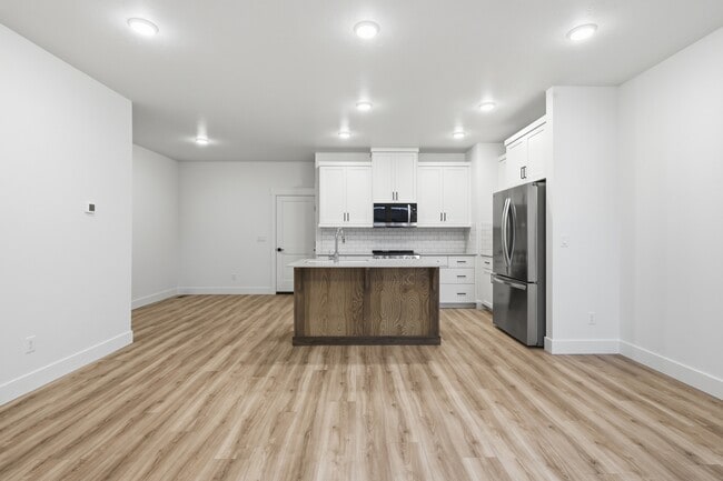 Photo - 2144 E Deep Purple Ln