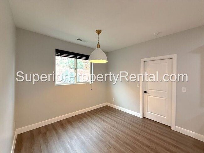 Photo - 4 bed, 2.5 bath duplex unit w/2 car garage