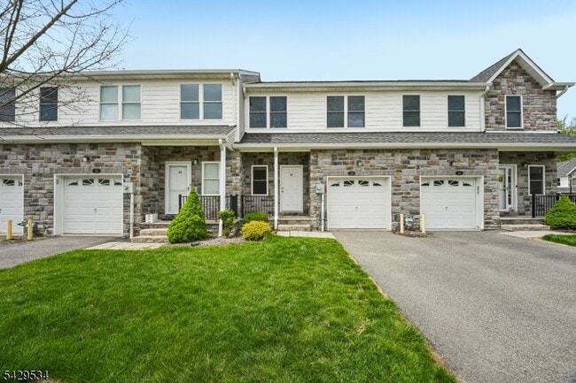 Photo - 26 DeCroce Ct