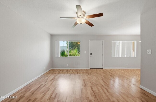 Photo - 1702 W Tuckey Ln Unit 132