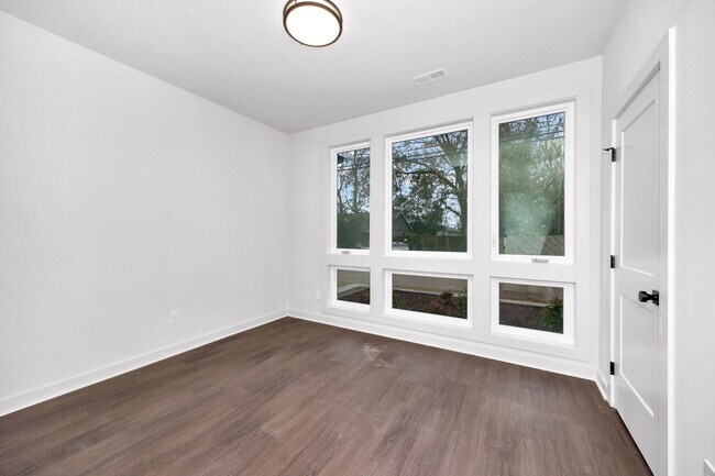 Photo - 2506 Freeman Rd SW