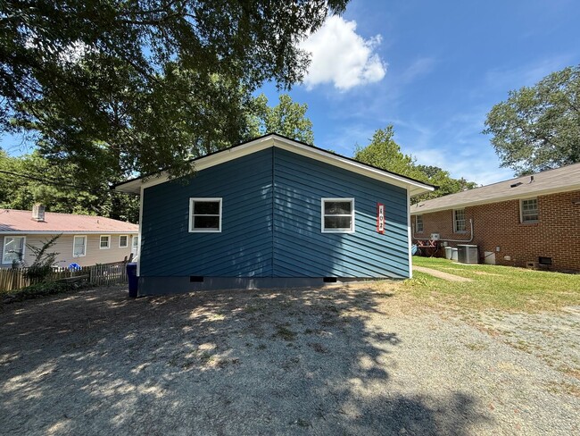 Photo - Newly Remodeled 2BD, 1BA Chapel Hill Apart... Unit #A (102 Johnson)