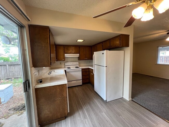 Photo - 3216 Godman Ave Unidad B