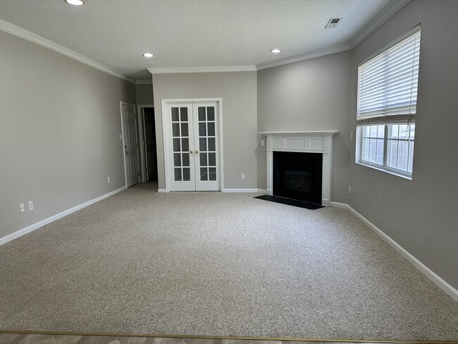 Photo - 8017 Hill-N-Dale Dr