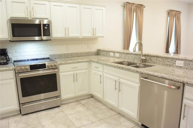 Photo - 1213 Grantham Dr