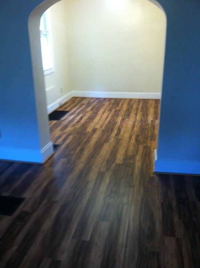 Living Room - 1524 Westwood Ave Unit Apartment A