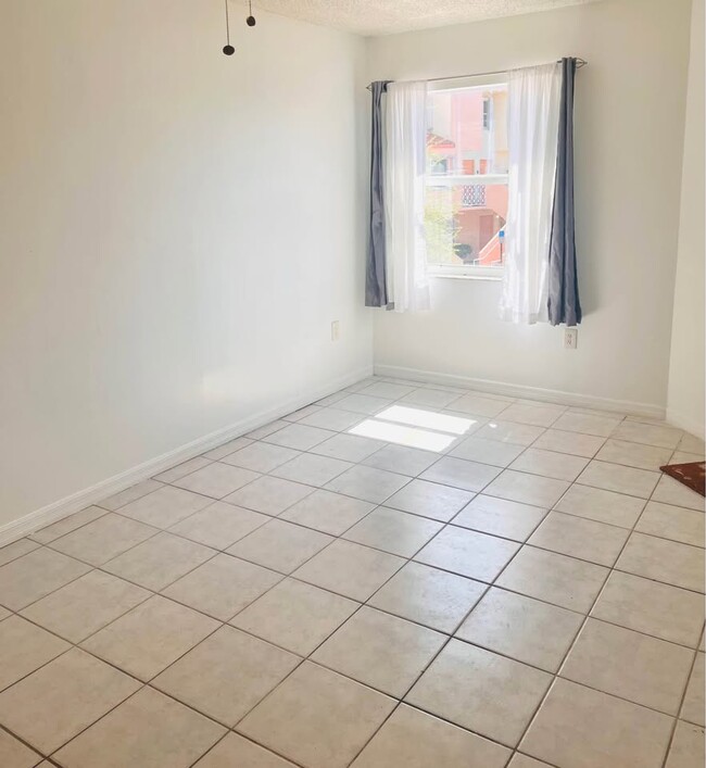 1316 NW 24th Ave