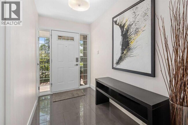 Photo - 3211 Kilkenny Rd SW