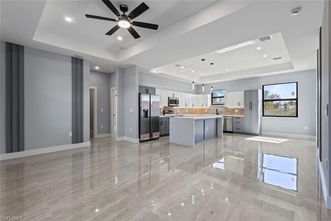 Building Photo - 3815 9th St SW