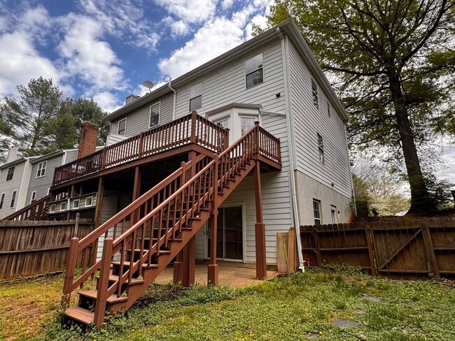 Photo - Briarwood Townhome close to NGIC and Hollymead Town Center!