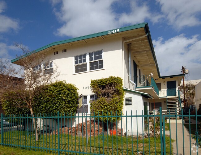 Cumpston Apts