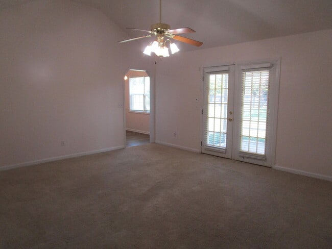 Photo - 2555 Nicholson Dr