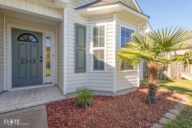 Photo - 2320 Curran Ct