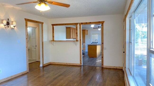 Photo - 1017 County Rd 914A