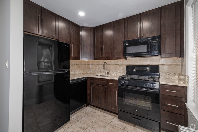 Interior Photo - Boulevard Gardens