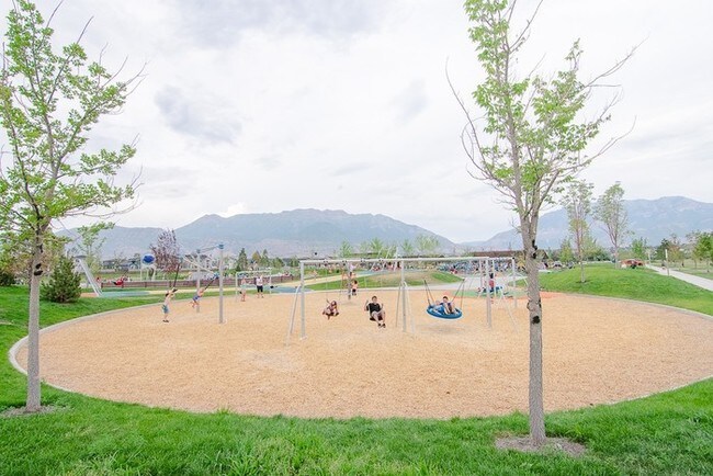 Photo - THE LOCHS! Gorgeous Townhome