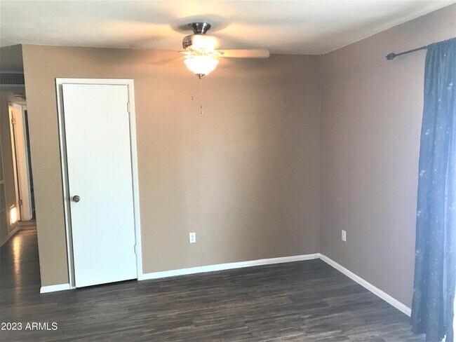 Photo - 2316 W Larkspur Dr