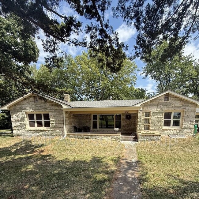 Building Photo - 1212 SW 27th St Rental