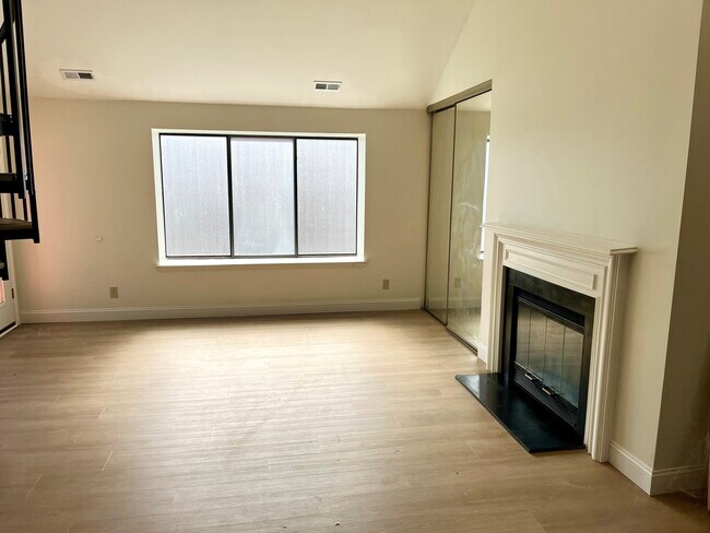 Photo - 2704B Sussex Ct Unit Brittany Commons