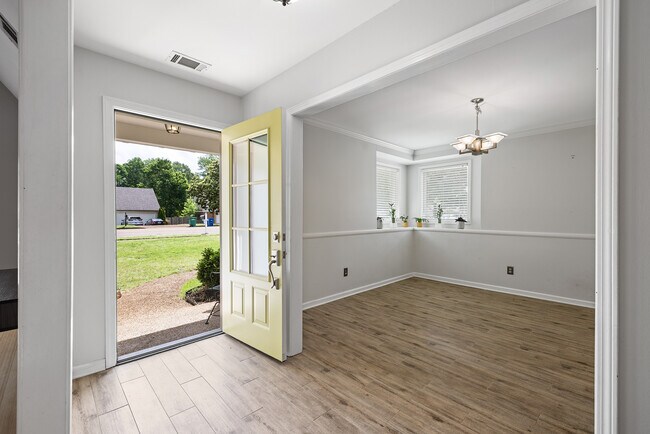 Photo - 1879 Corbin Rd