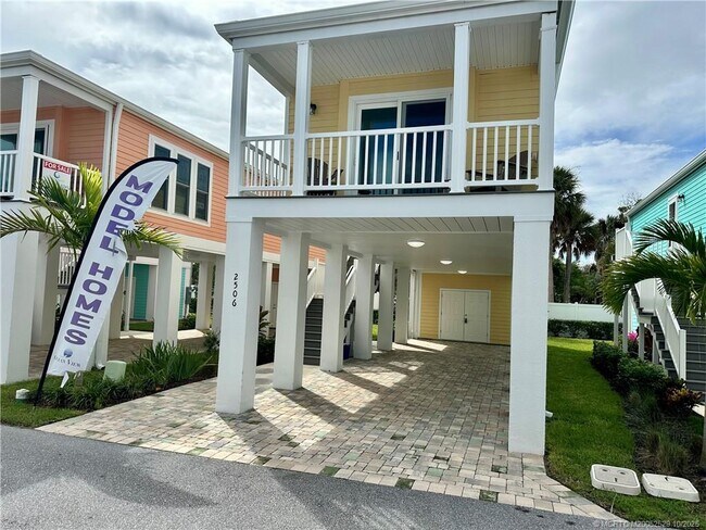 Photo - 2506 Heron Way