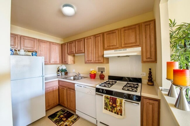 Sheridan-Gunnison Apartments