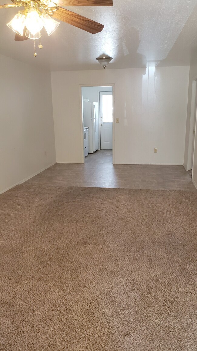 1500 N Houston Ave Apartments Livingston, TX