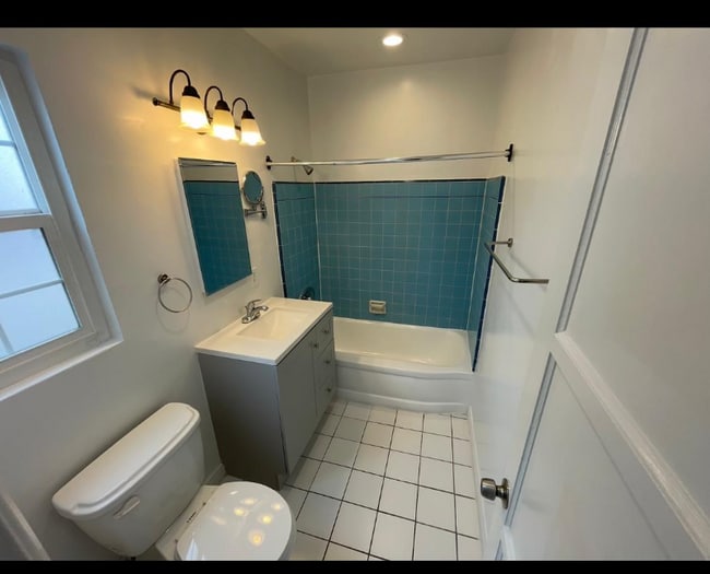 Photo - 330 Glyndon Ave Unit 1