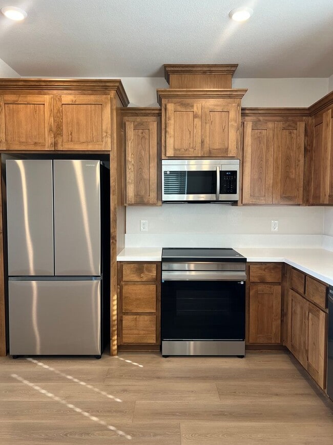 Photo - STUNNING BRAND NEW 3 BEDROOM HOME IN W. ROSEVILLE!!