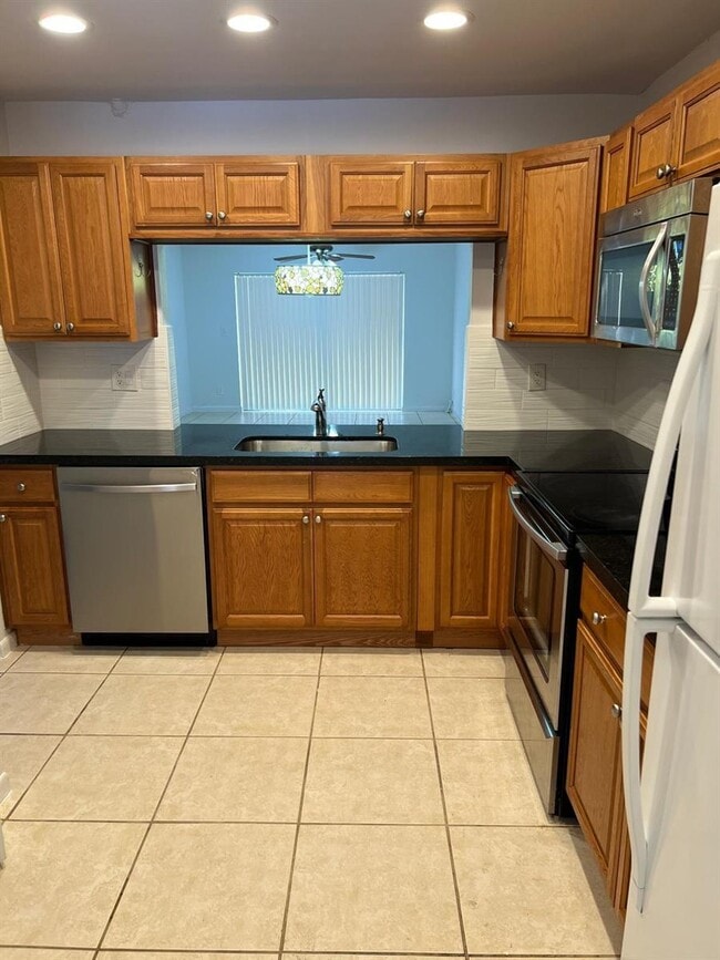 Photo - 24 Laredo Pl Unidad 1