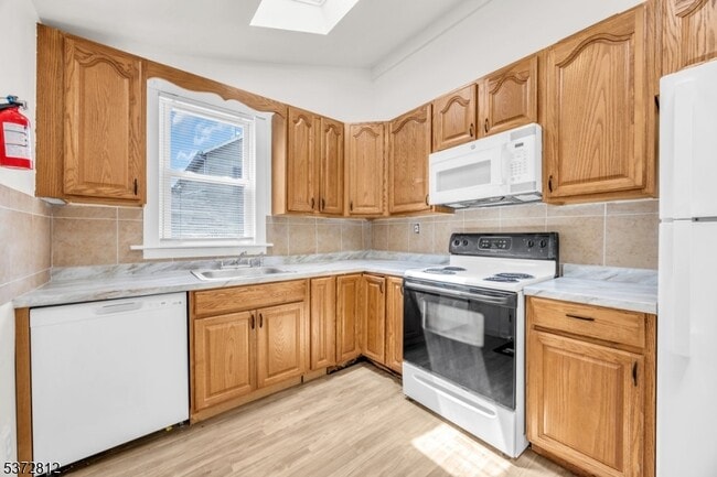 Building Photo - 1014 Railroad Ave Rental