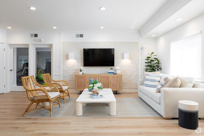 Clubhouse - Meri Palm Bay