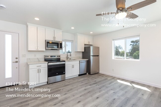Photo - 434 47th St Unit 201