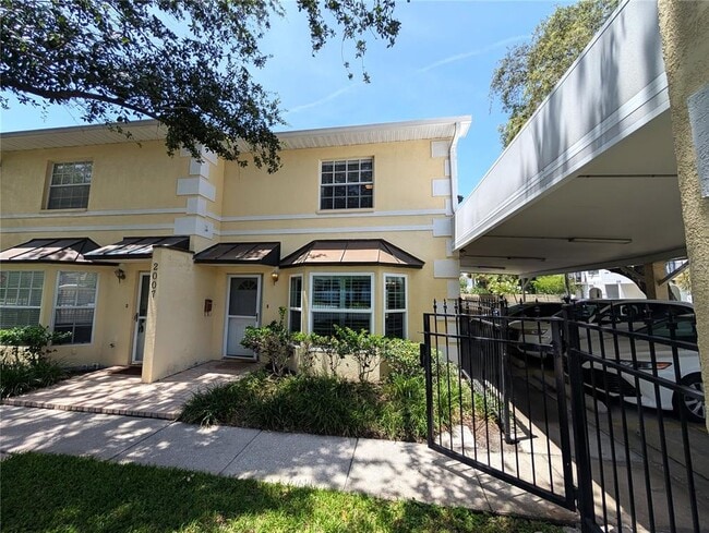 Photo - 2007 W De Leon St Townhome