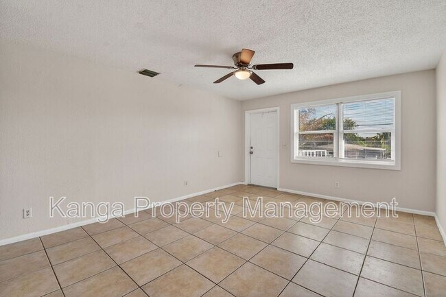 1618 W 26th Ct Unit D