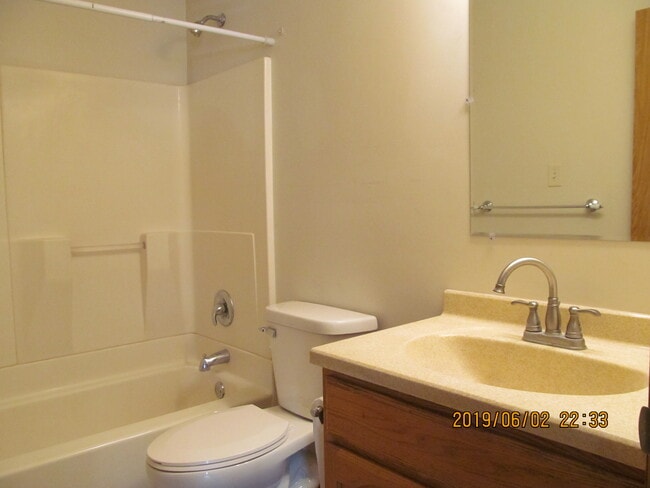 Photo - 665 Ash St Unit 3