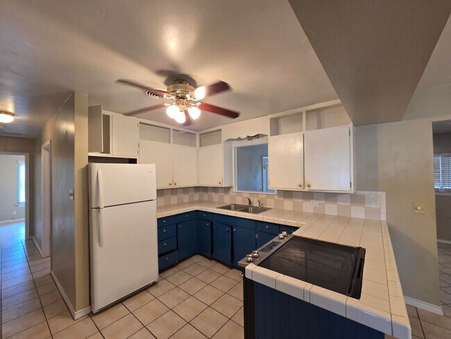 333 W Nimitz St