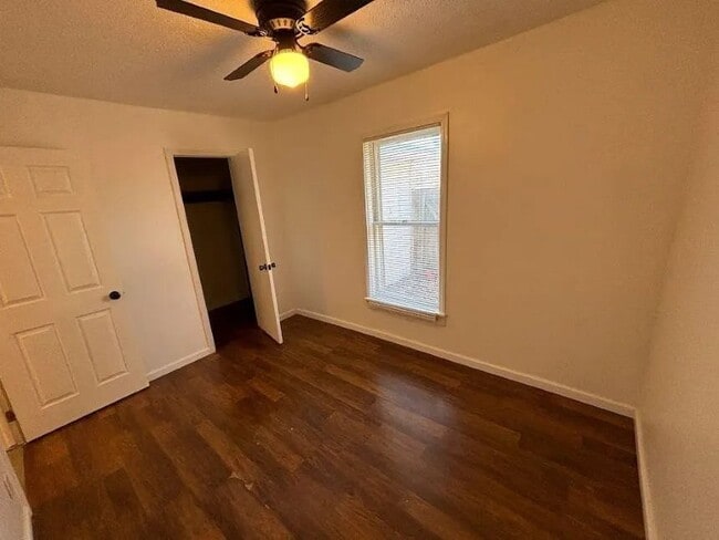 Photo - 1209 W Spruce Ave